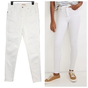Madewell 10" High-Rise Skinny Jeans in Pure White. Women's size 30.